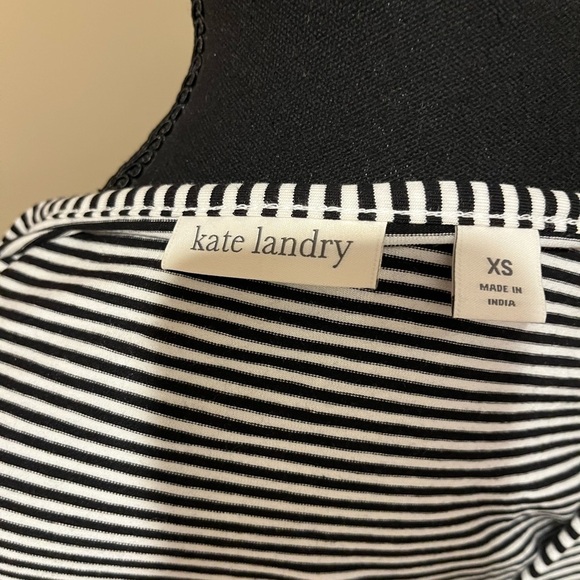 Black and White Striped V-Neck Short Dolman Sleeve Knit Lounge Dress, size XS - Picture 6 of 6